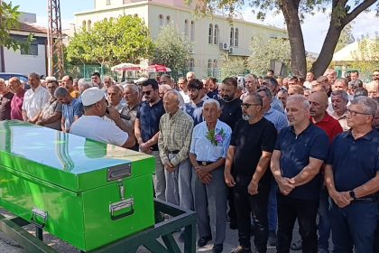 trafik-kazasinda-hayatini-kaybeden-doktor-memleketi-kozanda-son-yolculuguna-ugurlandi