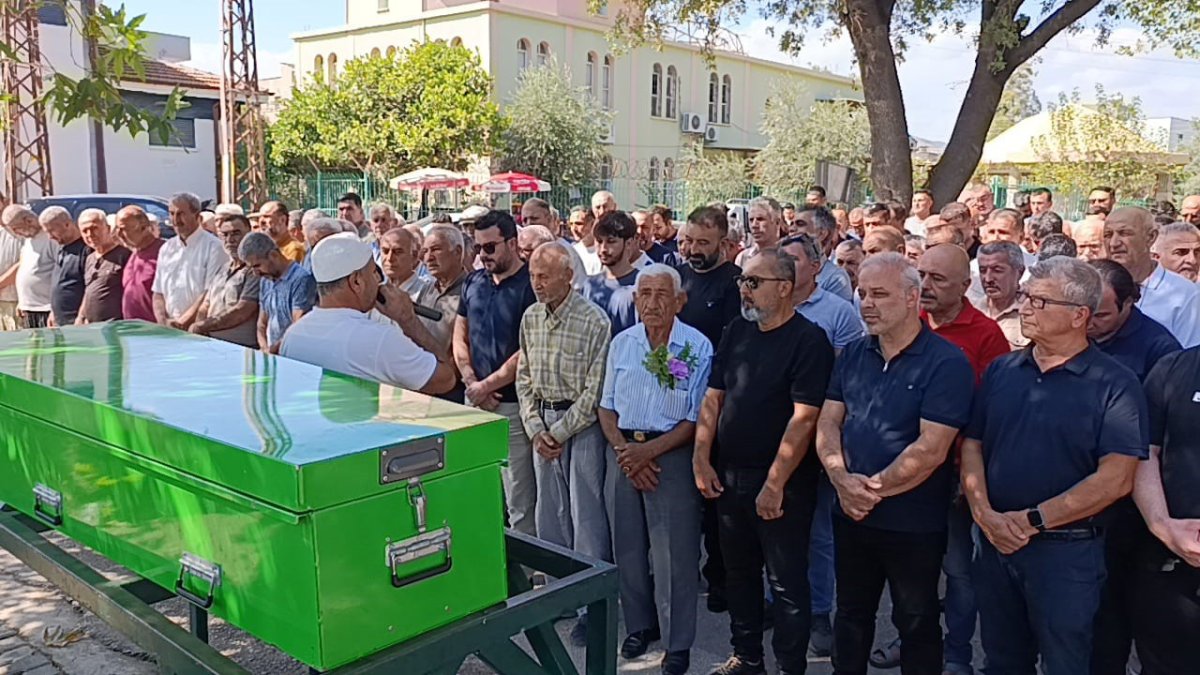trafik-kazasinda-hayatini-kaybeden-doktor-memleketi-kozanda-son-yolculuguna-ugurlandi