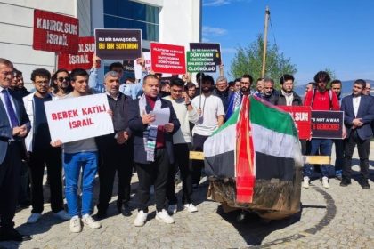 universiteli-ogrencilerinden-gazzeye-destek