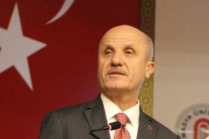 yok-baskani-ozvar-filistinli-ogrencilere-ve-akademisyenlere-kapimiz-acik