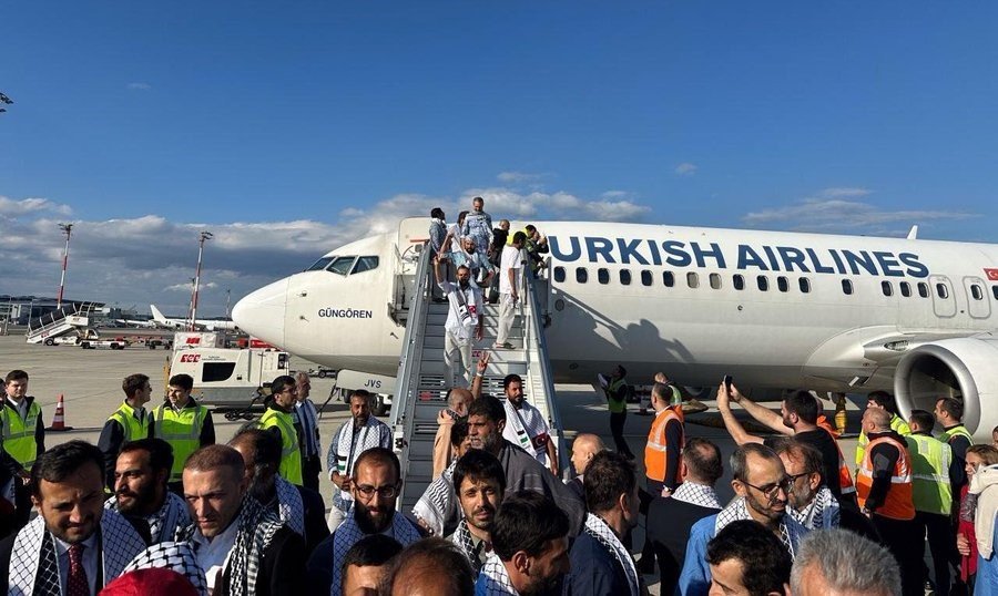 bakan-yerlikaya-36si-turk-137-aktivisti-guven-icinde-istanbula-ulastirdi