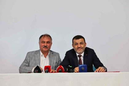 baskan-putunden-can-dostlar-icin-anlamli-protokol