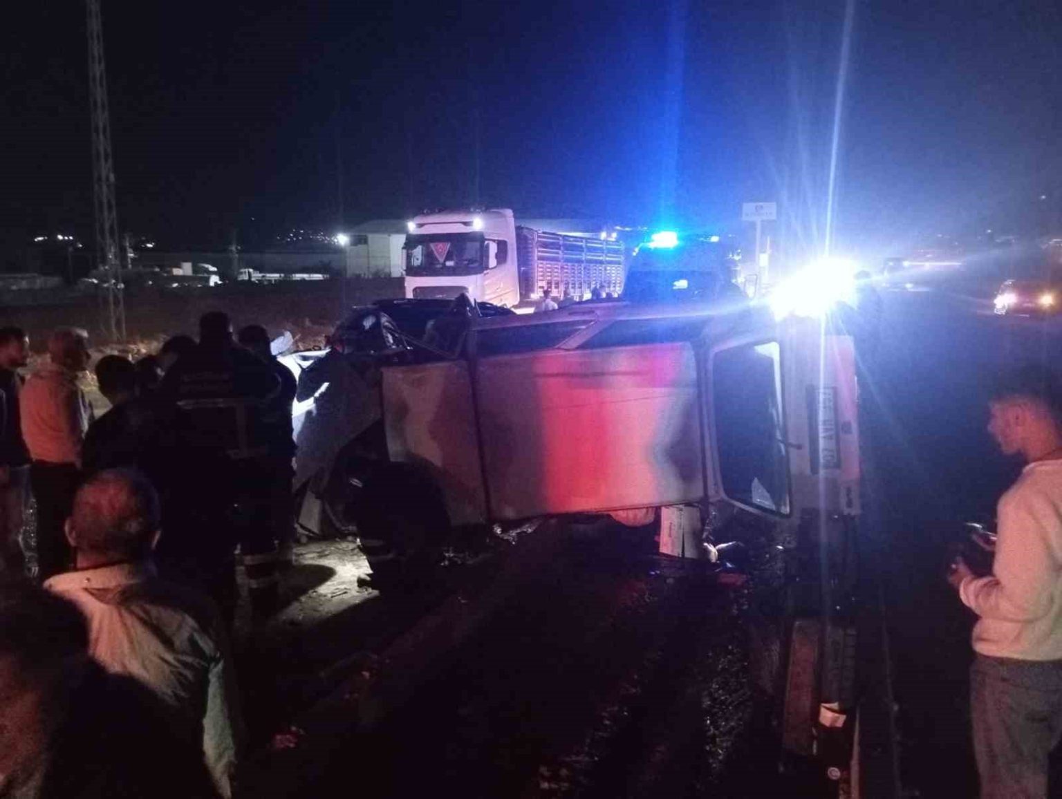 batmanda-zincirleme-trafik-kazasi-7-yarali