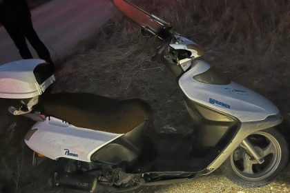 bilecikte-seyir-halinde-kontrolden-cikan-motosiklet-devrildi-surucusu-yaralandi