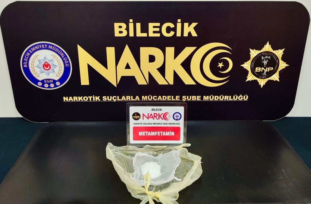 bilecikte-uyusturucu-operasyonu-1-gozalti
