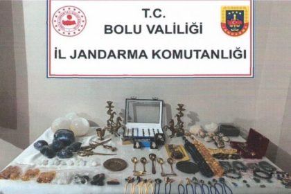 boluda-kacak-altin-tozu-ve-tarihi-eser-yakalandi-1-gozalti