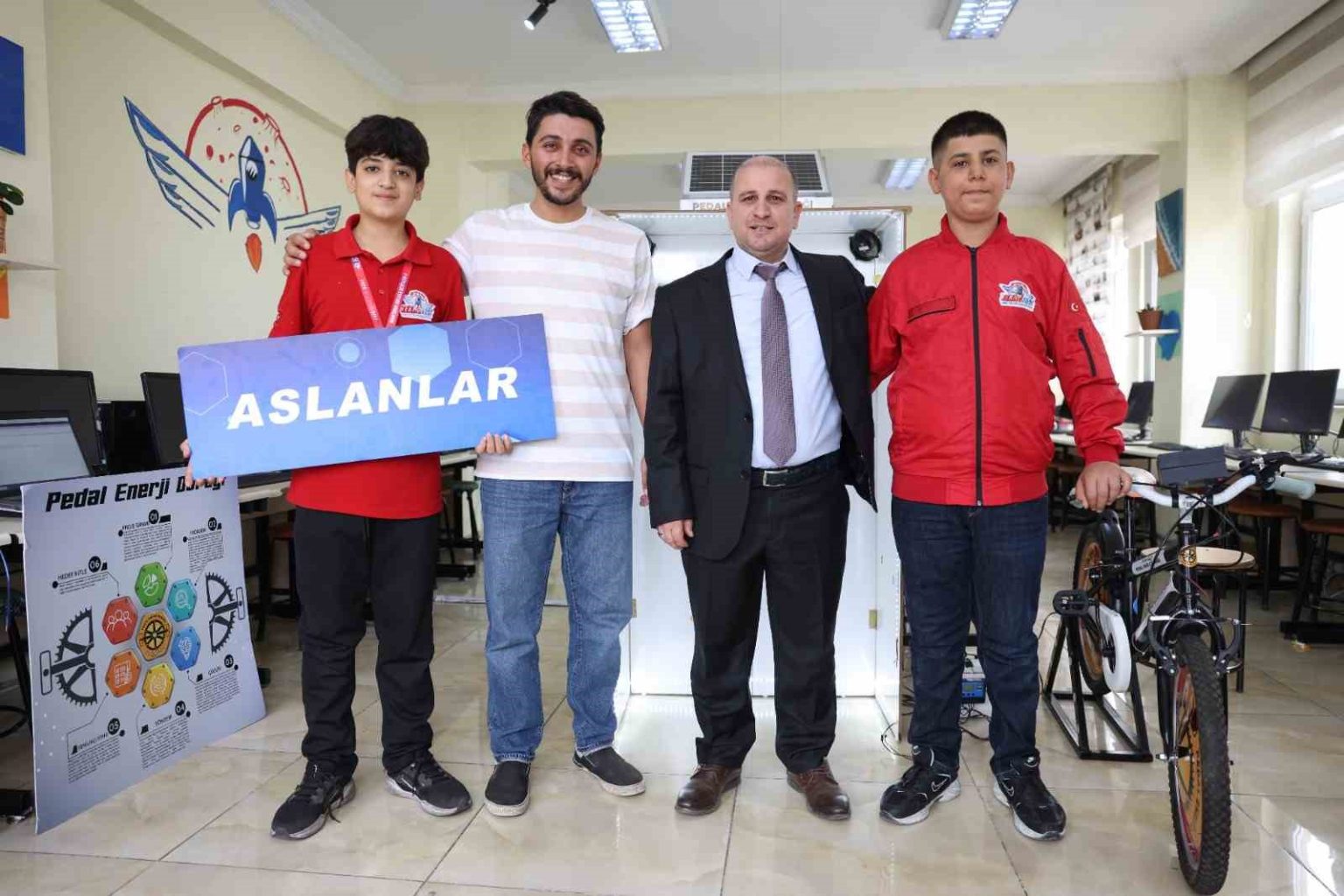 bu-bisiklet-hem-elektrik-uretiyor-hem-de-bakiye-kazandiriyor