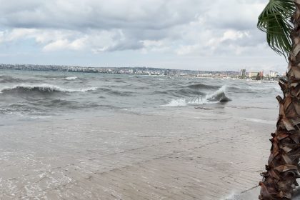 buyukcekmecede-lodos-etkili-oldu