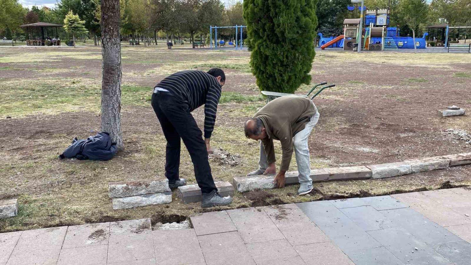 dede-korkut-parkinda-bakim-ve-onarim-calismalari-basladi