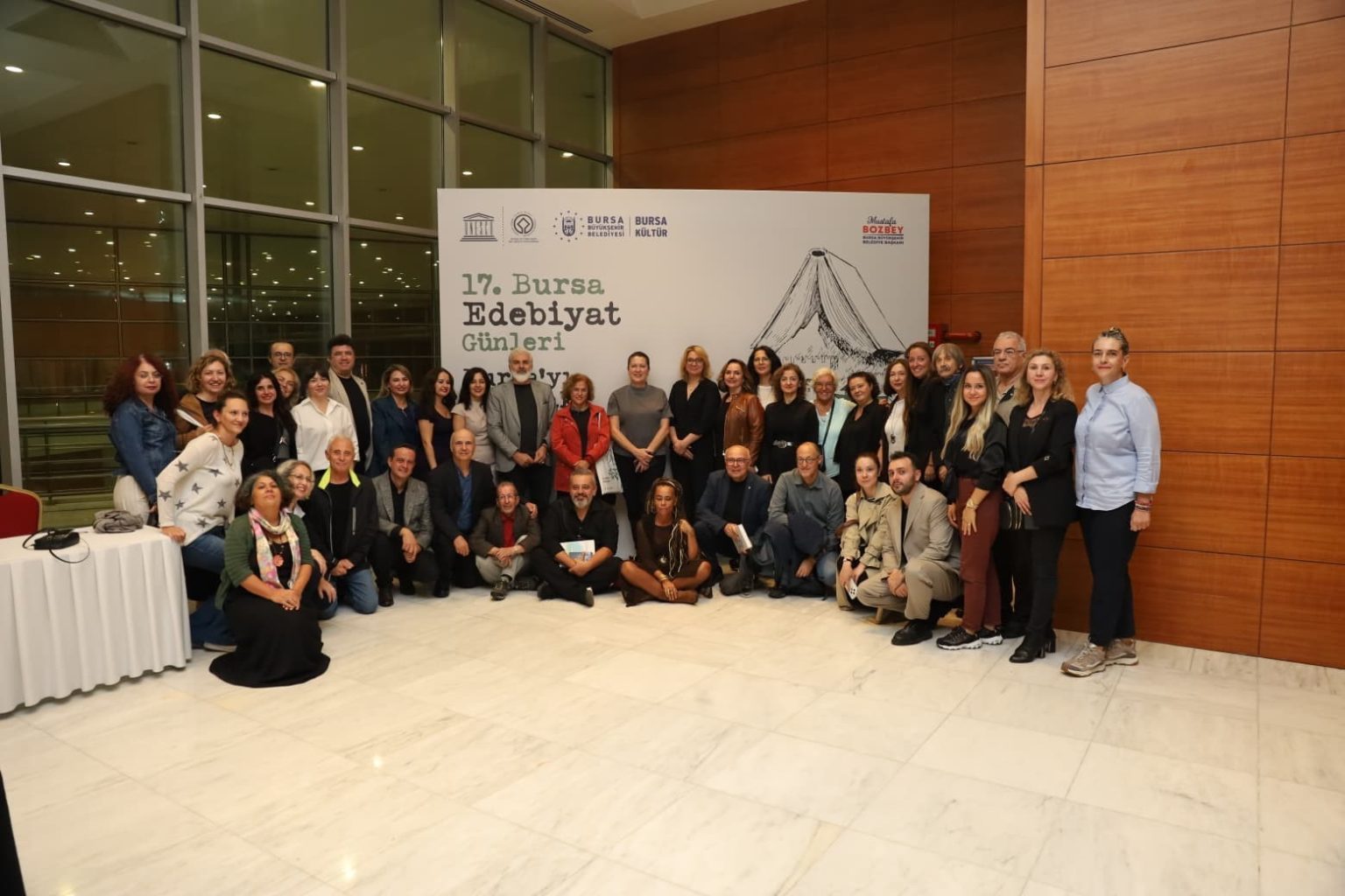 edebiyatin-kalbi-bursada-atiyor