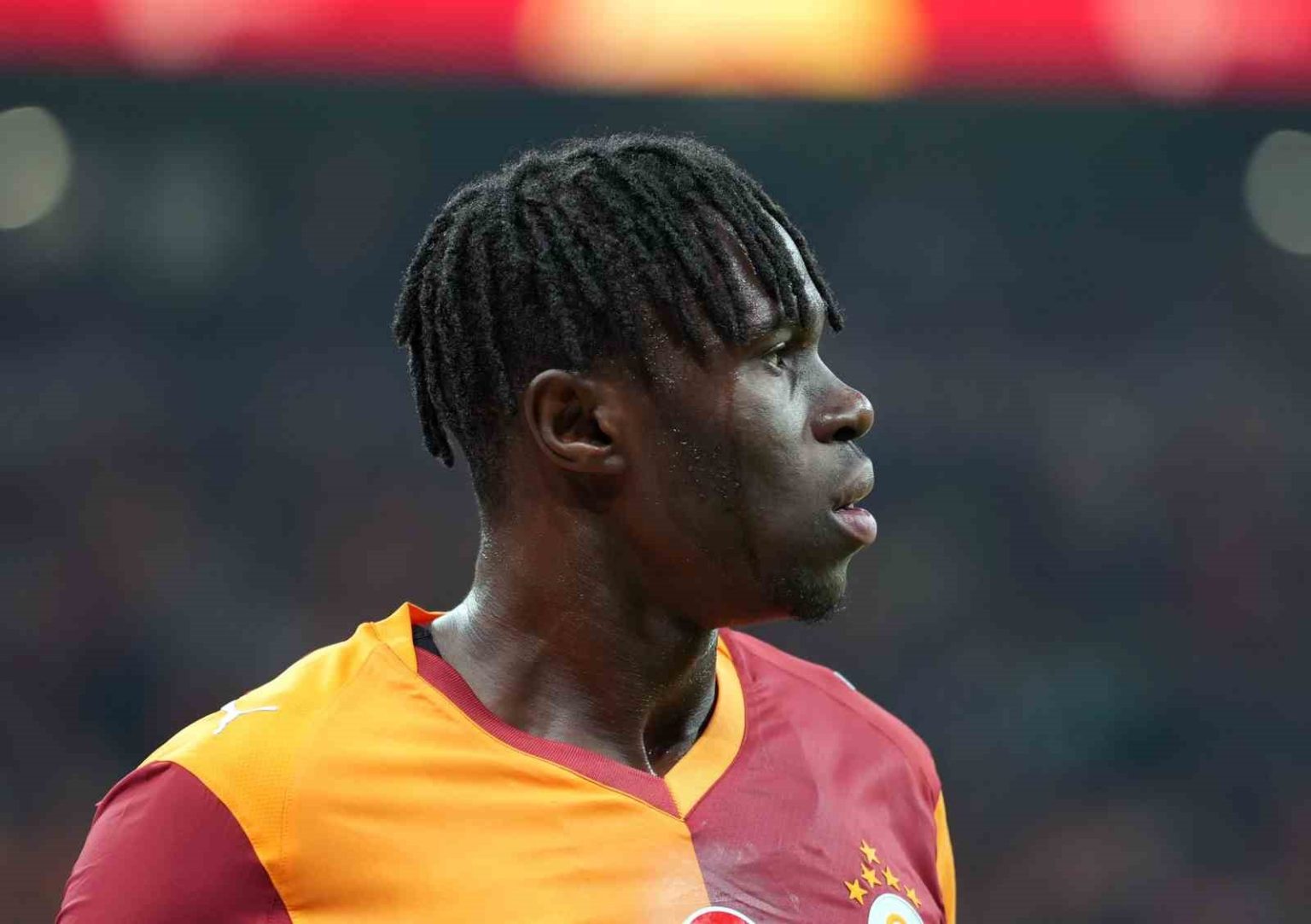 galatasarayda-wilfried-singo-sakatlandi