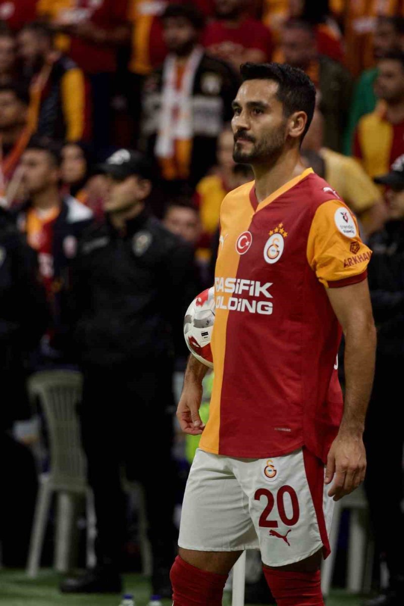 ilkay-gundogan-ilk-golunu-derbide-atti