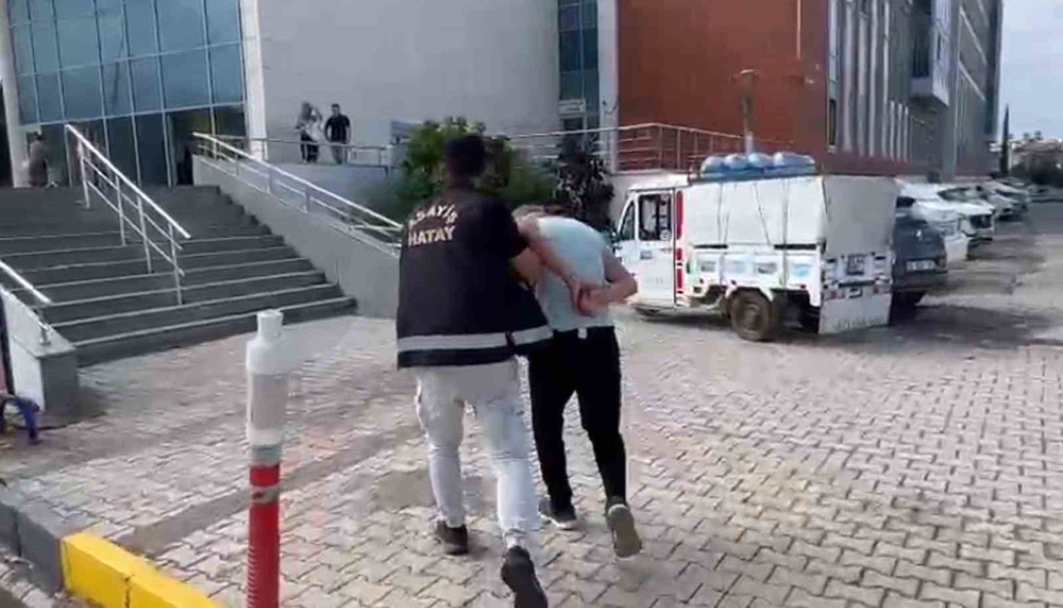 iskenderunda-1-milyon-tllik-kablo-hirsizligina-2-tutuklama