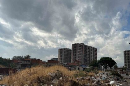 karsiyaka-belediyesinde-grevciler-surgun-edildi