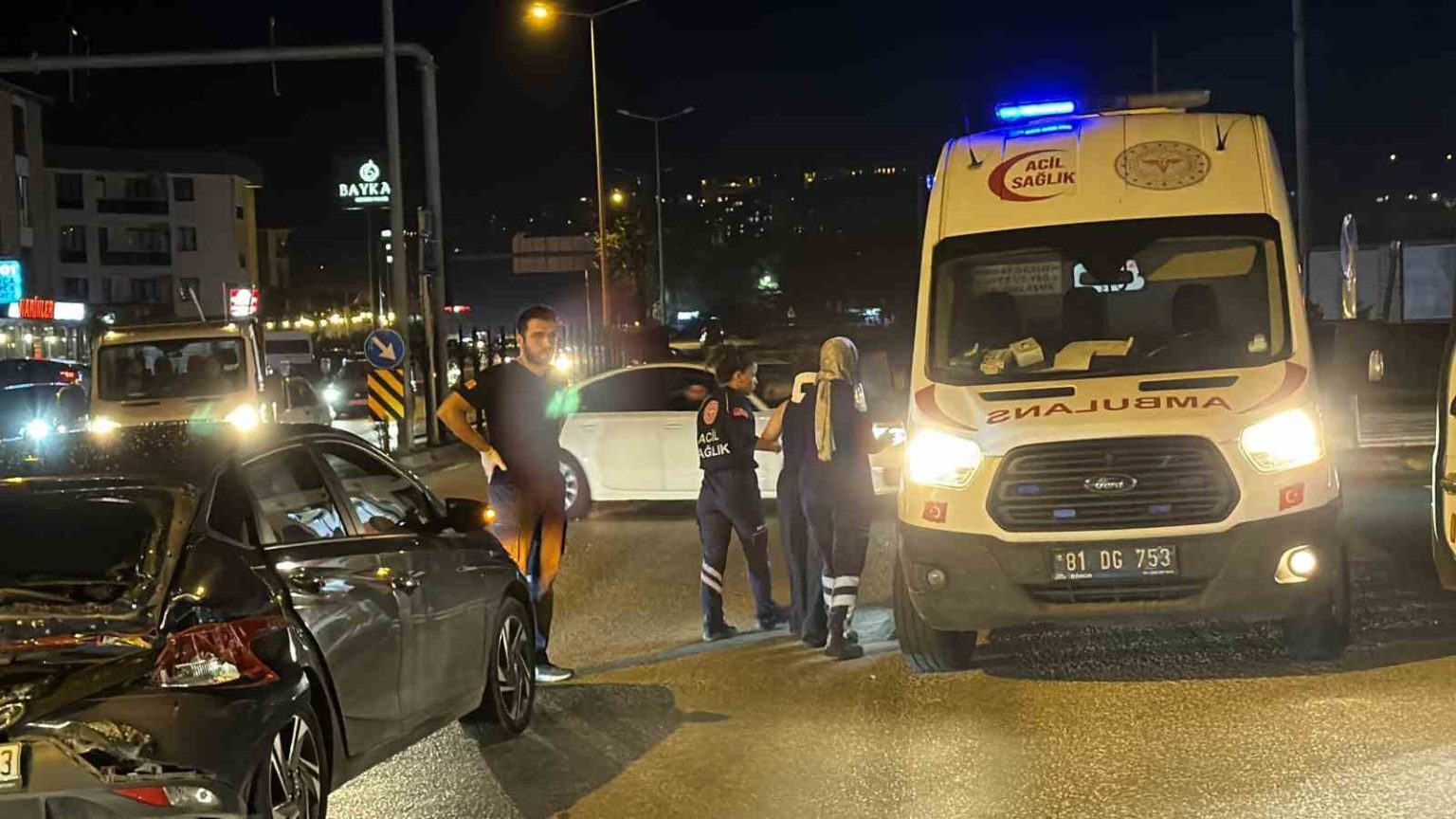 kirmizi-isikta-duran-otomobile-kamyon-carpti-2-yarali