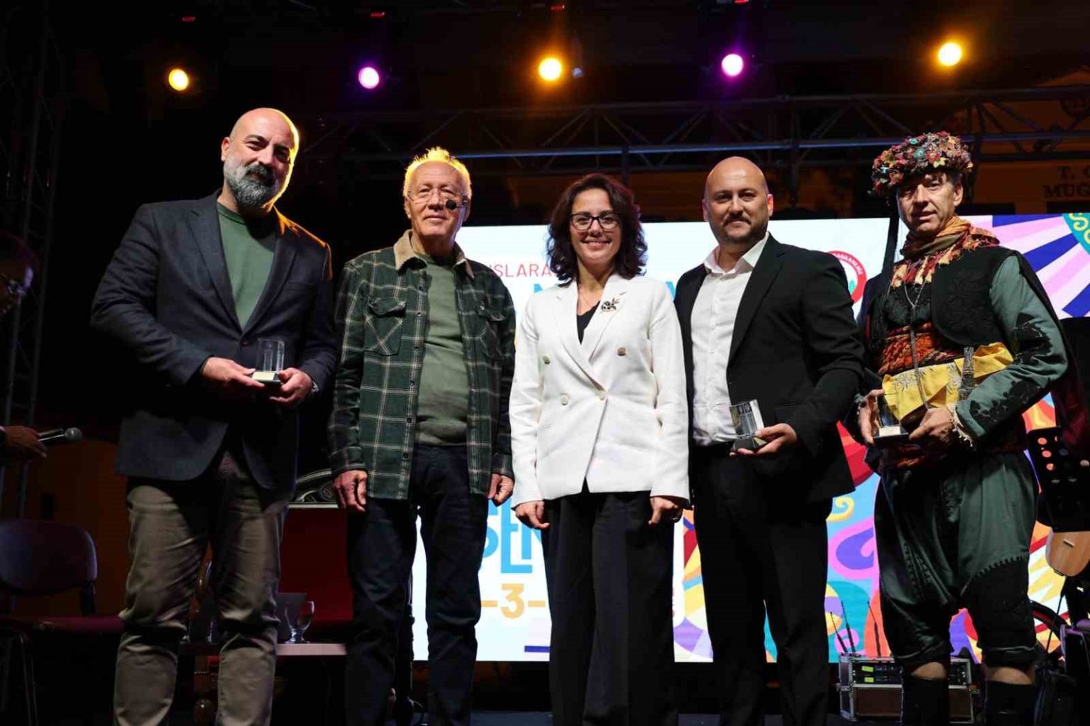 muglanin-kulturel-mirasi-sahneye-tasindi