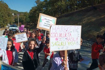 ogrencilerden-saglikli-yasam-icin-farkindalik-yuruyusu