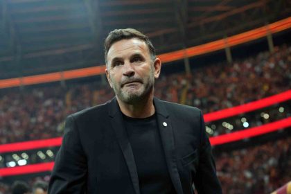 okan-buruk-derbide-11i-degistirmedi