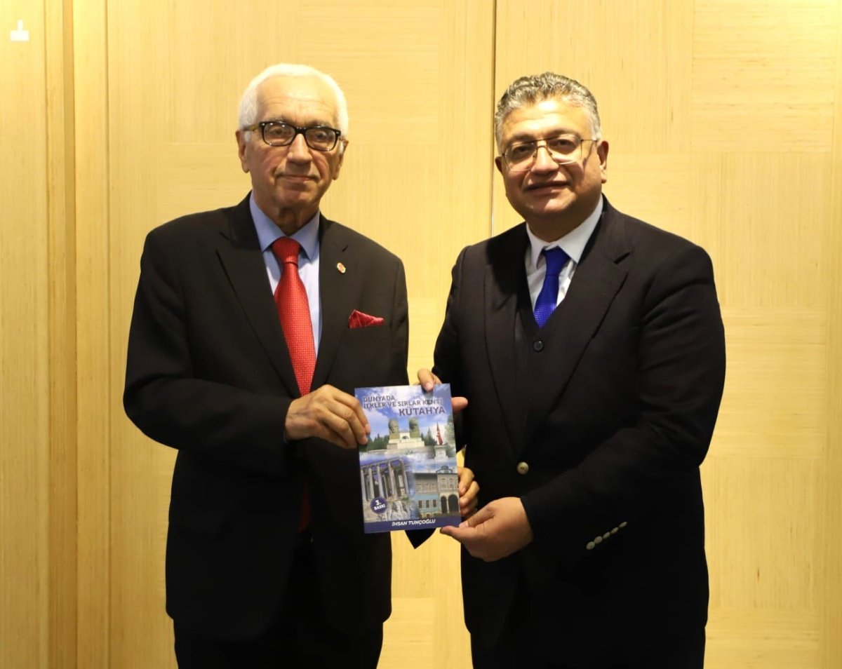 rektor-kiziltoprak-gazetecilik-gercegi-arama-sanatidir