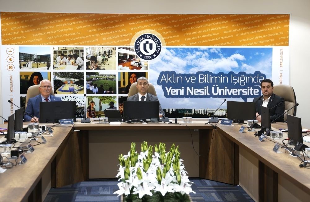 usak-universitesi-ev-sahipliginde-guvenlik-tedbirleri-toplantisi-yapildi