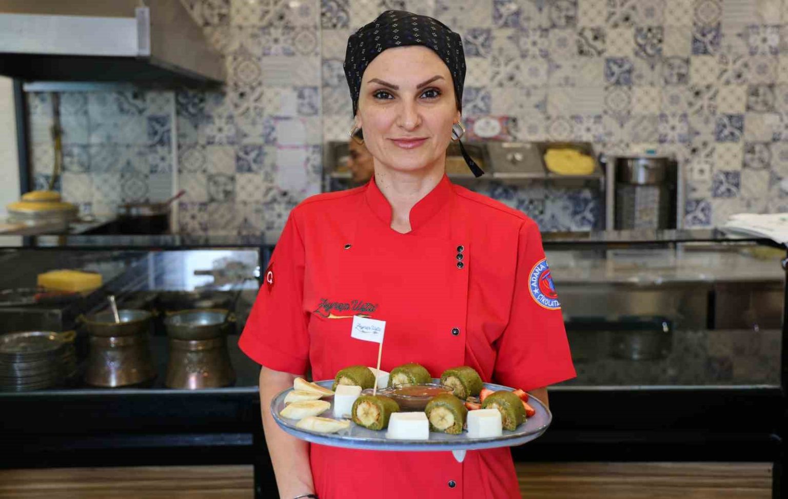 uzak-dogudan-gelen-musterilerinden-esinlendi-sushi-kadayif-yapti