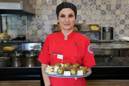 uzak-dogudan-gelen-musterilerinden-esinlendi-sushi-kadayif-yapti