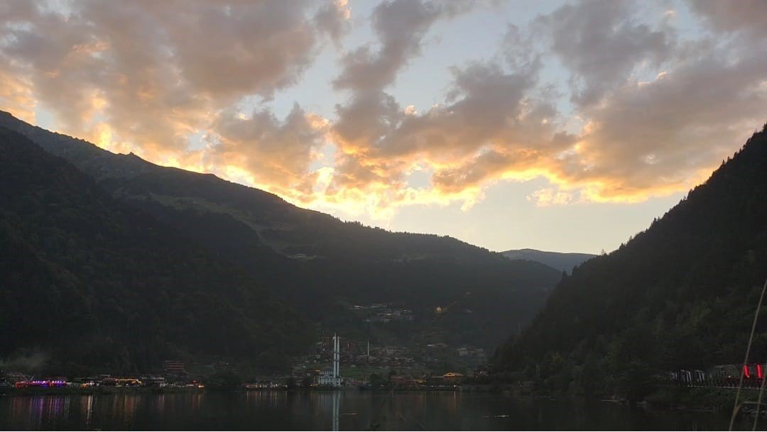 uzungolde-gorsel-solen-bulut-gecisleri-buyuledi