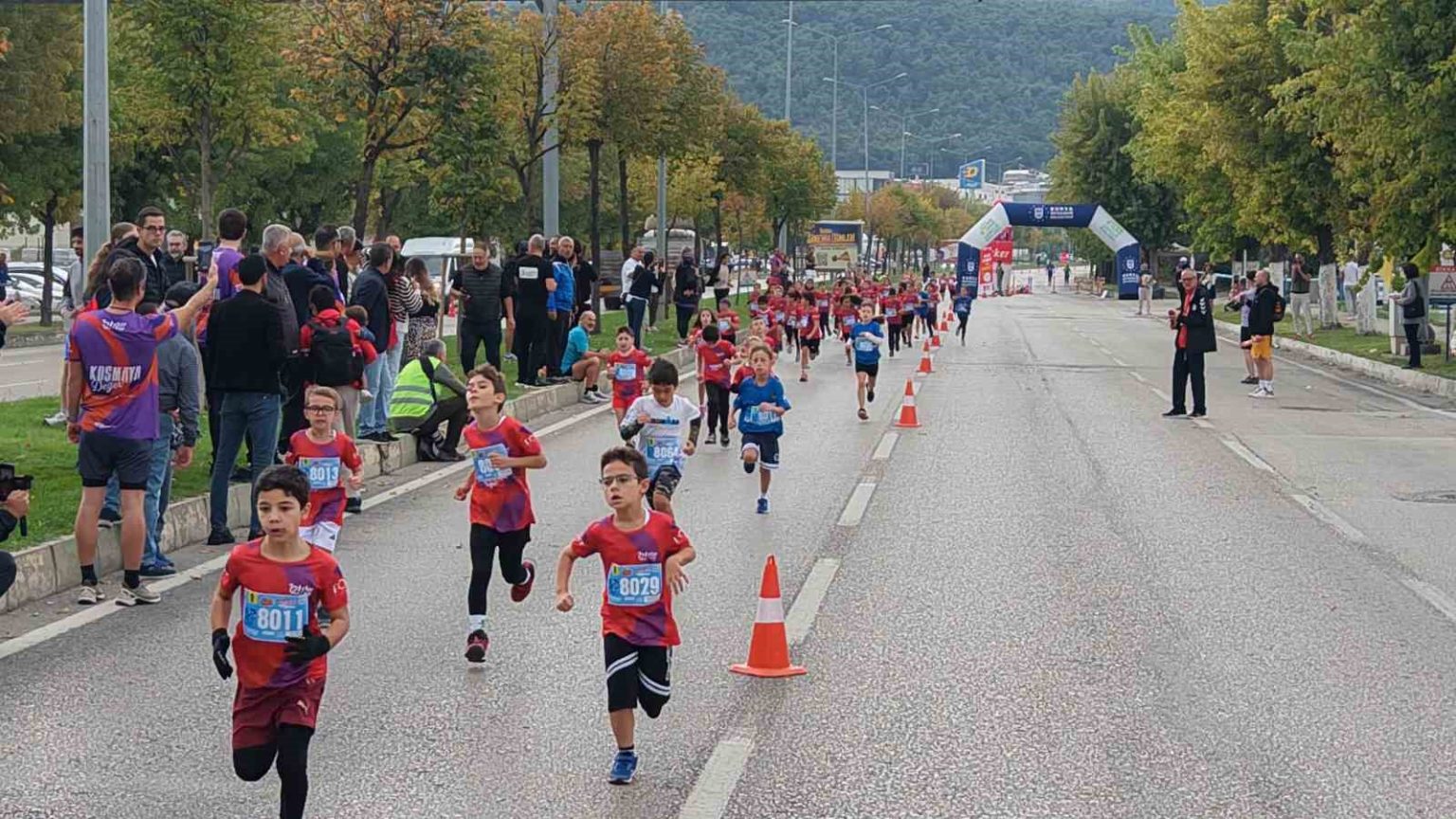 12-eker-i-run-bursada-buyuk-bir-spor-solenine-donustu