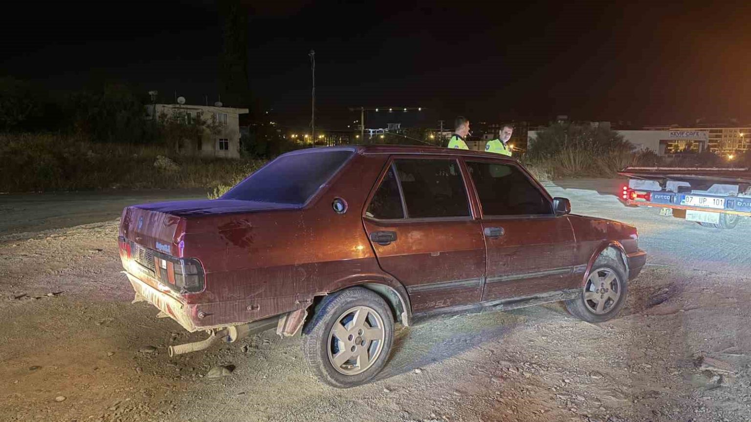 antalyada-alkollu-surucu-bariyerlere-carpip-kacti-58-bin-tl-ceza-yedi