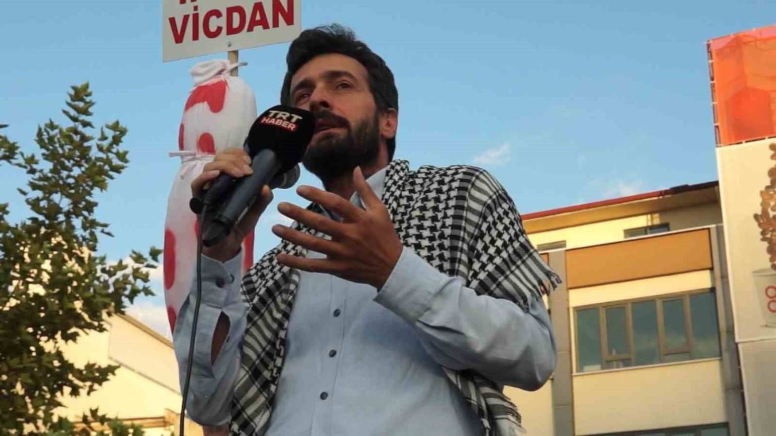balikesirde-yuzlerce-kisi-filistine-destek-icin-yurudu