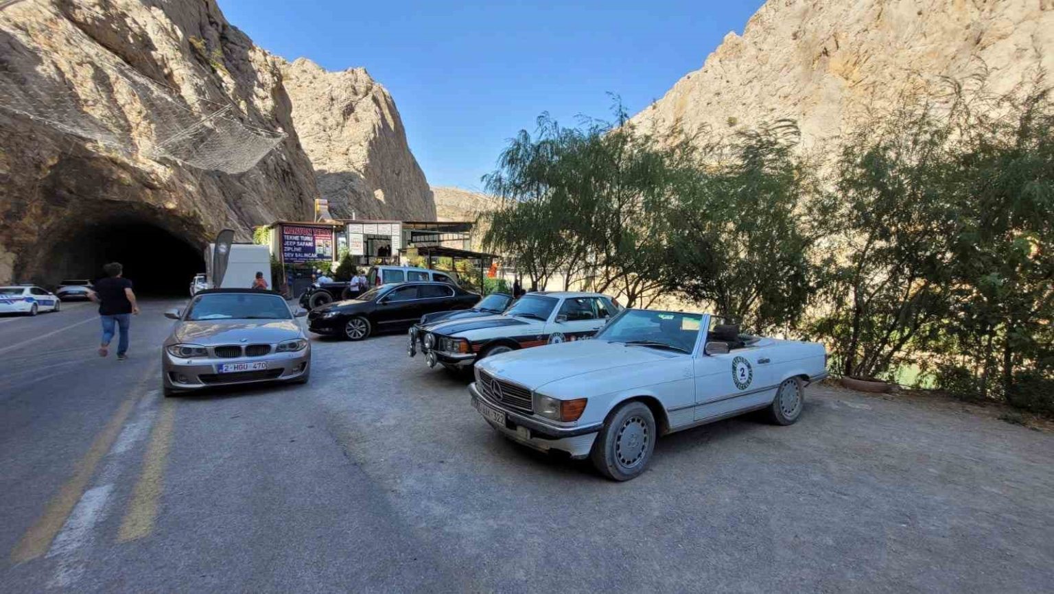 belcikali-klasik-arac-tutkunlari-kemaliyede