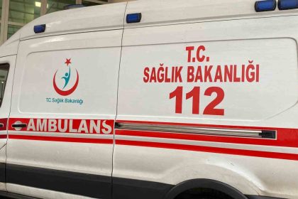 bes-yasindaki-cocuk-ikinci-kattan-duserek-yaralandi