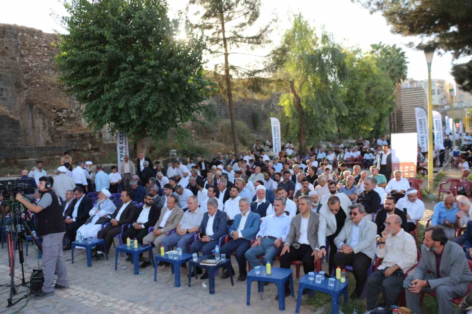 cizrede-ask-ve-irfan-goklerinin-yildizi-melaye-ciziri-paneli-duzenlendi