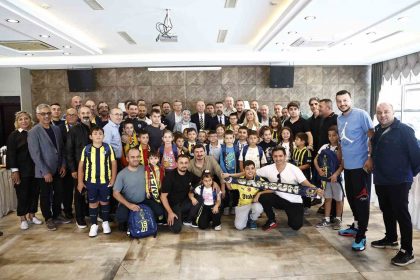 fenerbahce-gittigi-deplasmanlardaki-okullara-kirtasiye-malzemesi-destegi-verecek