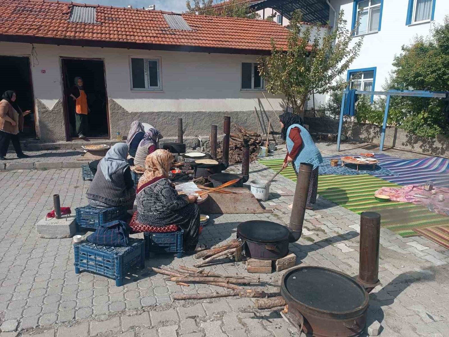 hisarcikta-kadinlar-gazze-icin-seferber-oldu