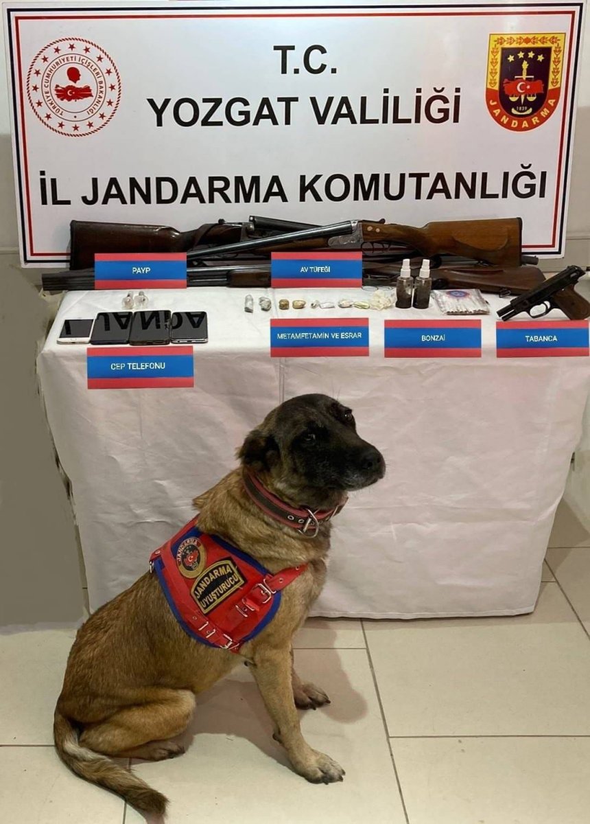 jandarma-ekipleri-uyusturucuya-gecit-vermedi