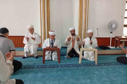 koycegizde-gecmisler-dualarla-anildi
