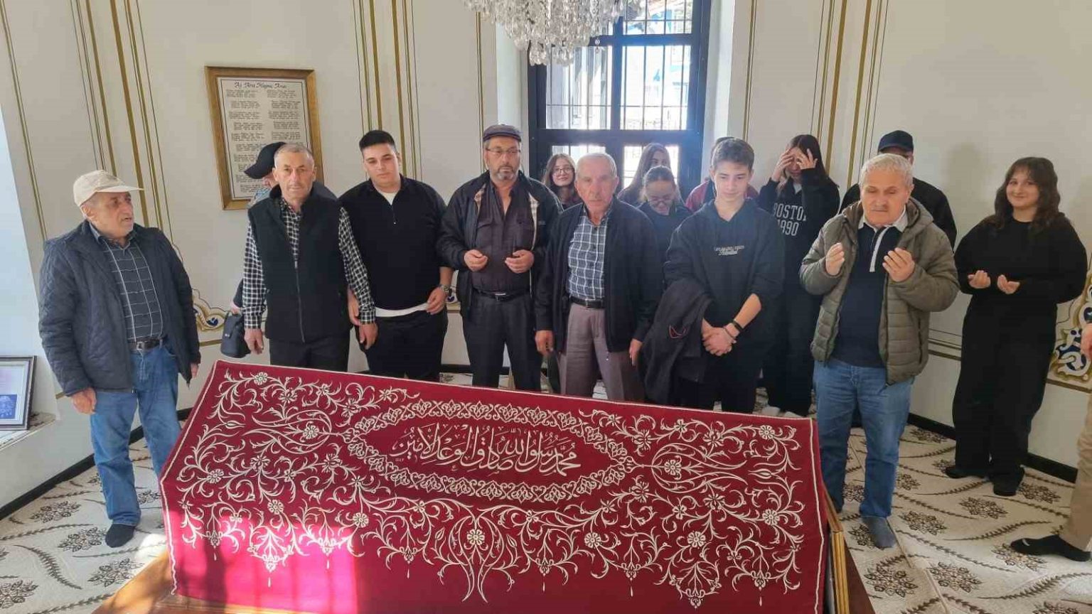 kutahyada-dede-torun-el-ele-tarih-yolculugu