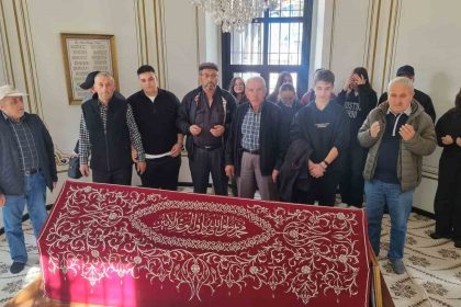 kutahyada-dede-torun-el-ele-tarih-yolculugu