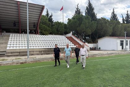 kuyucak-ilce-stadyumu-yenileme-calismalari-suruyor