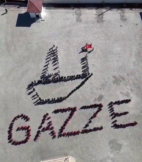 ogrencilerden-gazzeye-destek-mesaji