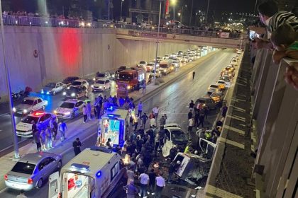 sanliurfada-trafik-kazasinda-agir-yaralanan-surucu-oldu-4-yarali