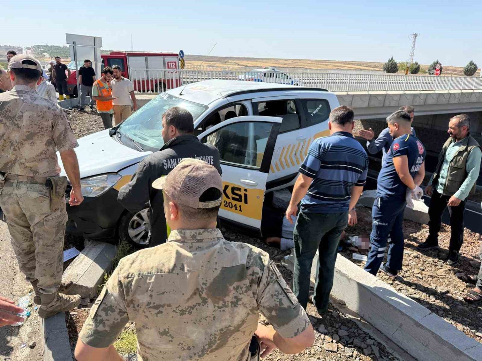 siverekte-hastane-kavsaginda-kaza-4-yarali