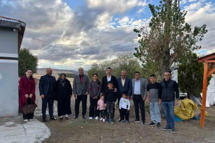 susuzda-ogrenciler-evlerinde-ziyaret-ediliyor