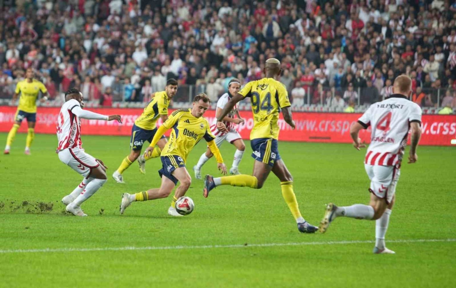 trendyol-super-lig-samsunspor-0-fenerbahce-0-mac-devam-ediyor