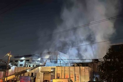 umraniyede-fabrikadaki-yangin-kontrol-altina-alindi