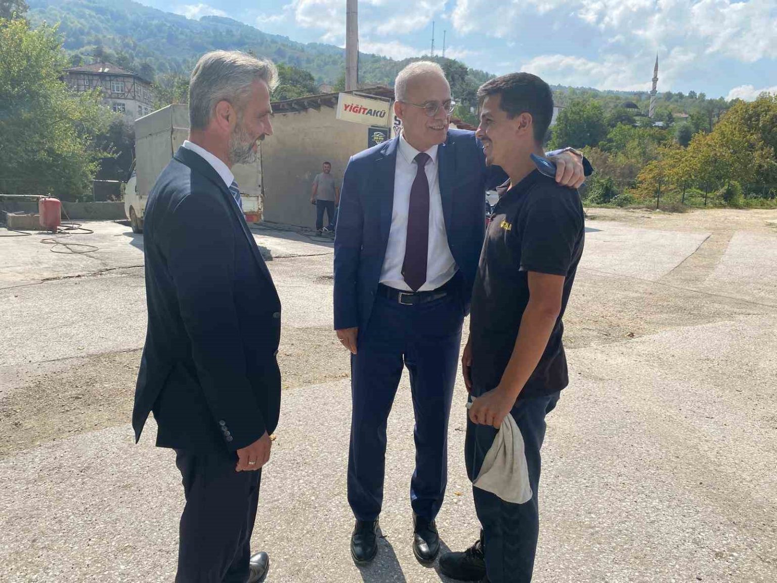 yigilcanin-spor-alanlarini-arslanturk-inceledi