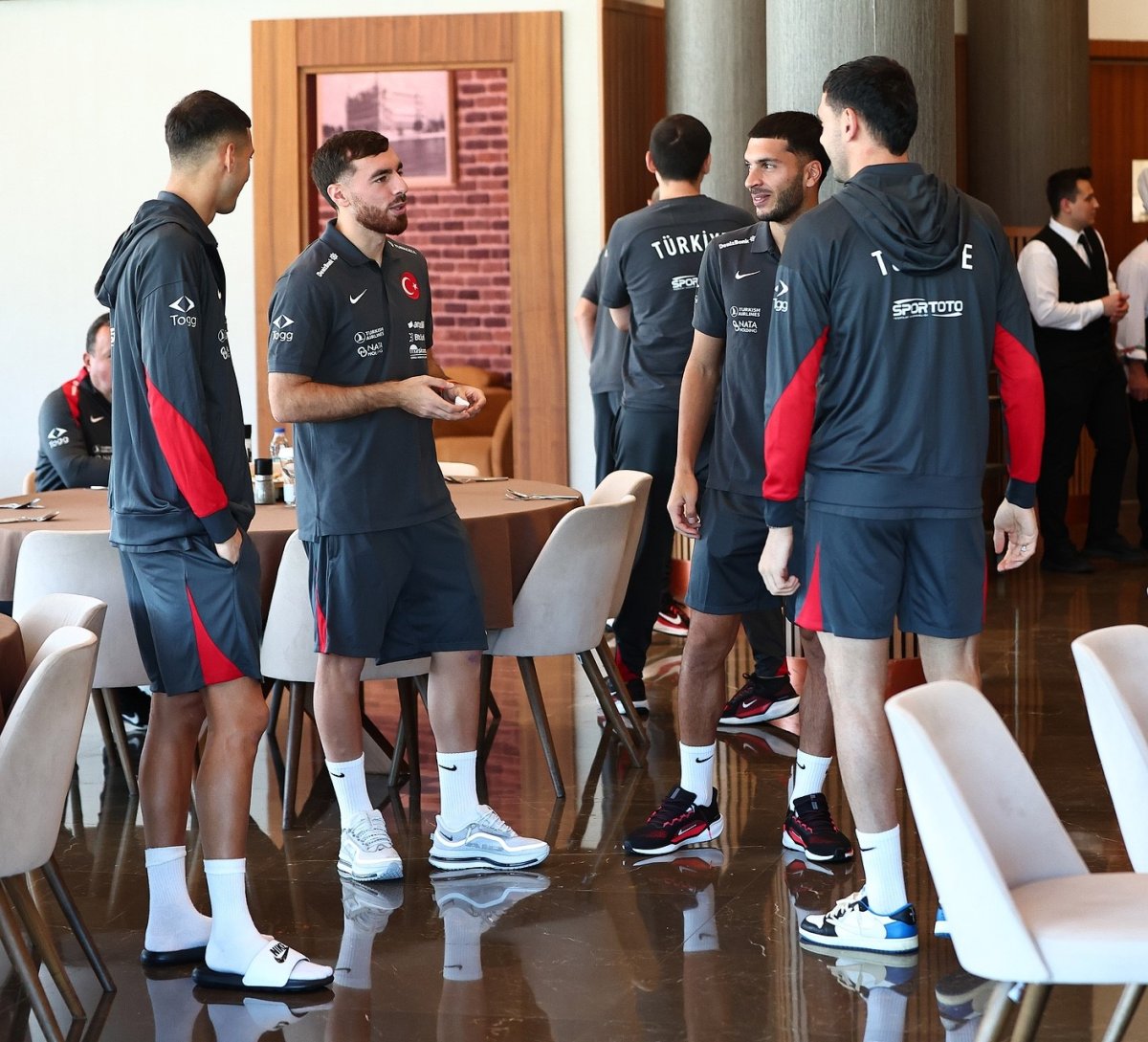 a-milli-futbol-takimi-rivada-kampa-girdi