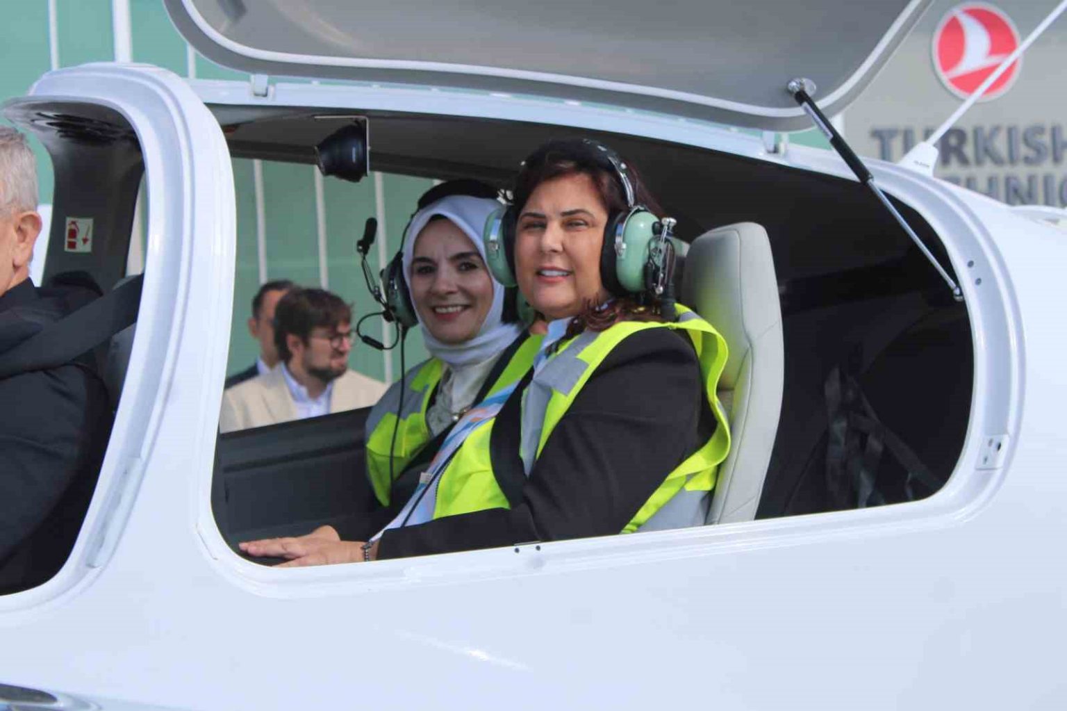 aile-ve-sosyal-hizmetler-bakani-goktas-aydina-kadin-eli-degdigi-belli-olmus