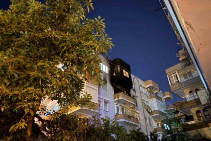 alanyada-5-katli-binada-yangin-1-kisi-hayatini-kaybetti